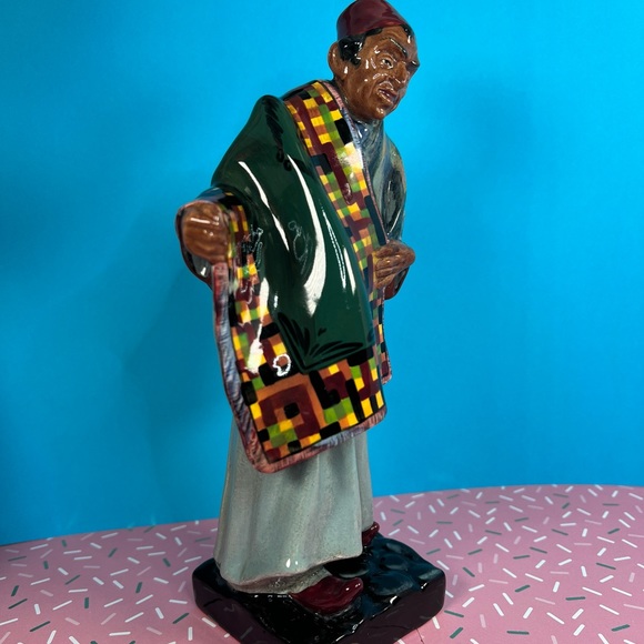 Royal Doulton Vintage Figurine “The Carpet Seller” HN 1464 Excellent Condition - Picture 3 of 16